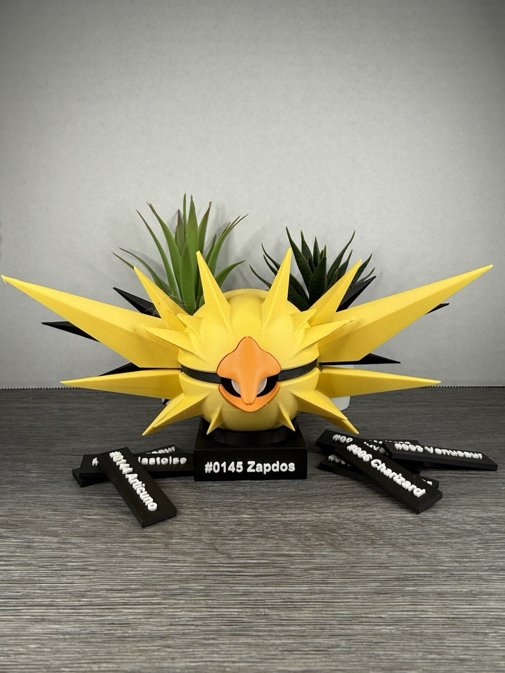 3D Printed Pokeball Nameplate Stand