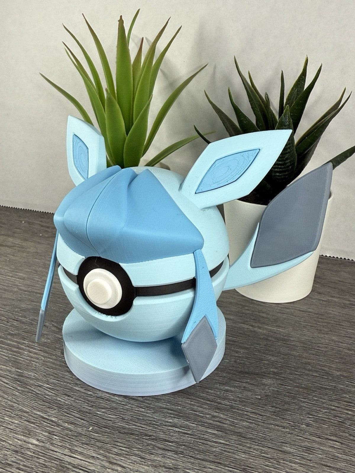 Pokemon TCG Glaceon Inspired 3D Printed Pokeball
