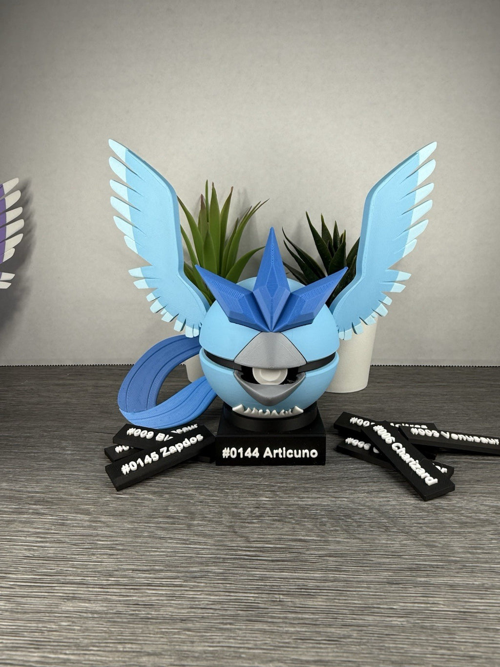 3D Printed Pokeball Nameplate Stand