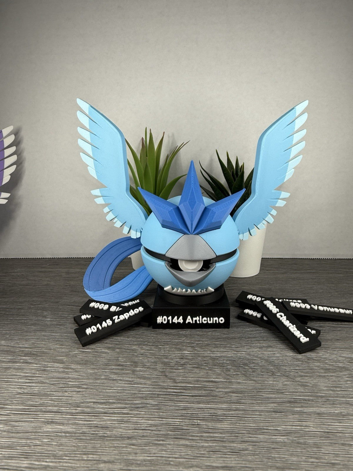 3D Printed Pokeball Nameplate Stand