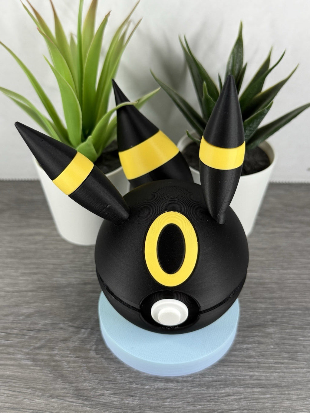 Pokemon TCG Umbreon Inspired 3D Printed Pokeball
