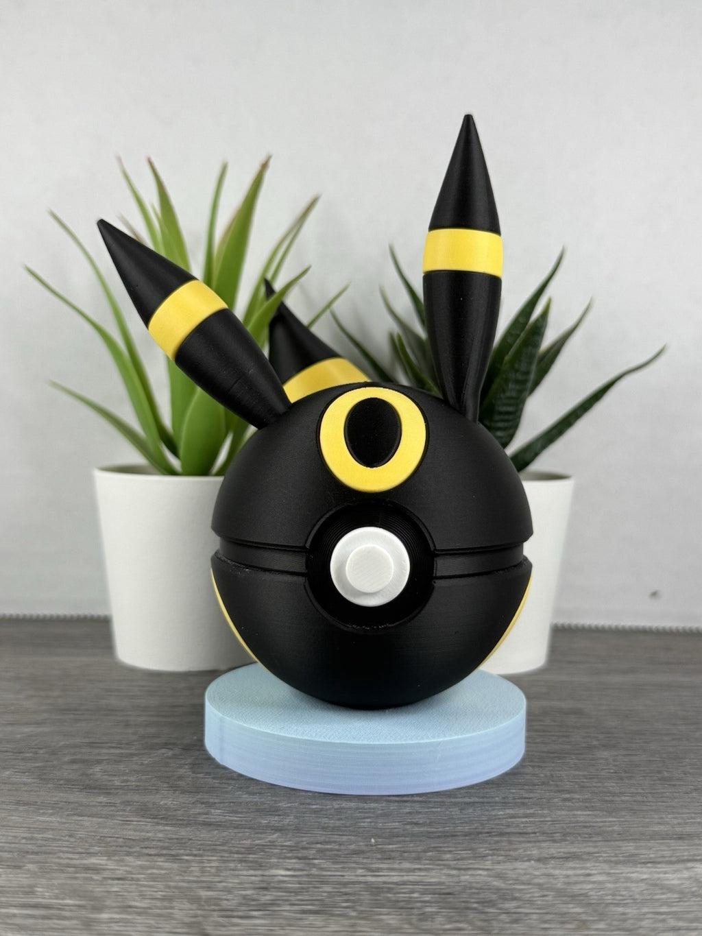 Pokemon TCG Umbreon Inspired 3D Printed Pokeball