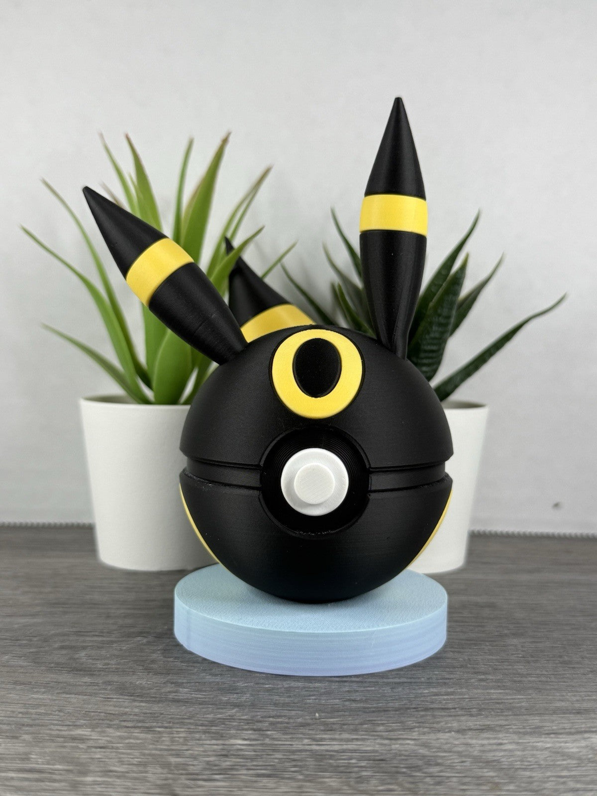 Pokemon TCG Umbreon Inspired 3D Printed Pokeball